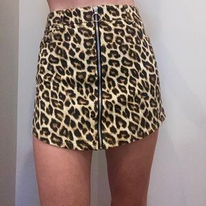 Cheetah mini skirt
